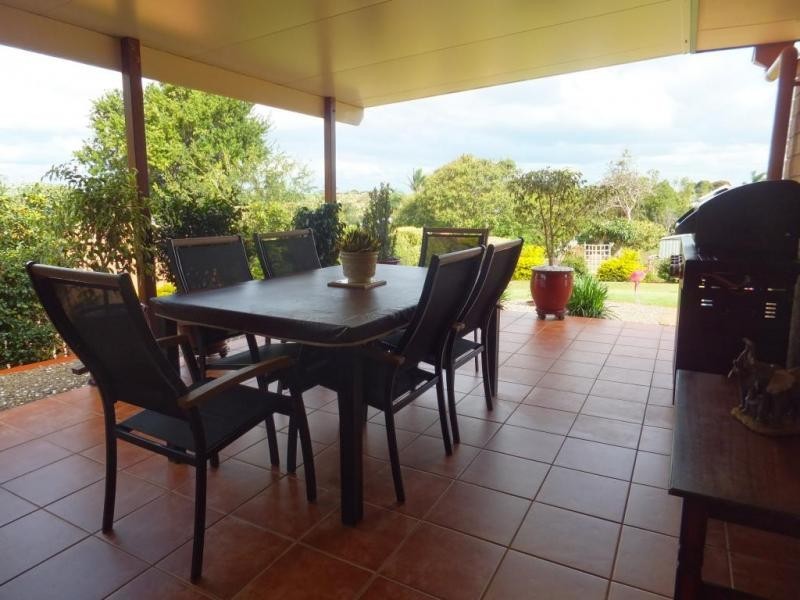 8 NELSON STREET, Childers QLD 4660