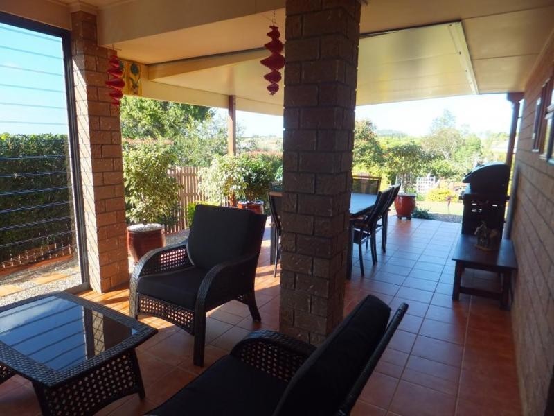 8 NELSON STREET, Childers QLD 4660