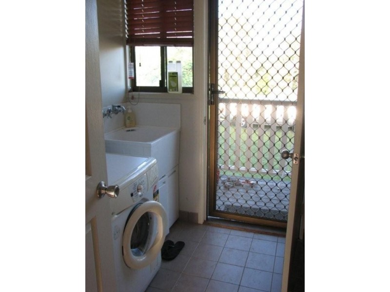 8 HORTON STREET, Biggenden QLD 4621