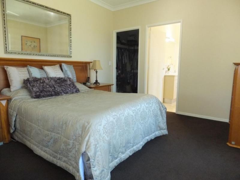 84 OAKVIEW DRIVE, Redridge QLD 4660