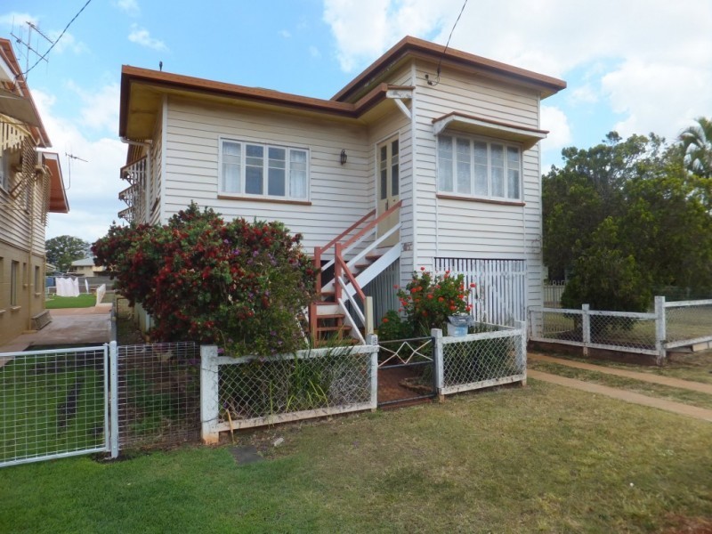 18 WEST STREET, Childers QLD 4660