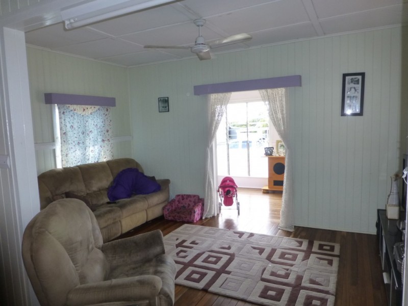 18 BROOKES STREET, Biggenden QLD 4621