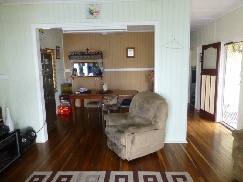 18 BROOKES STREET, Biggenden QLD 4621