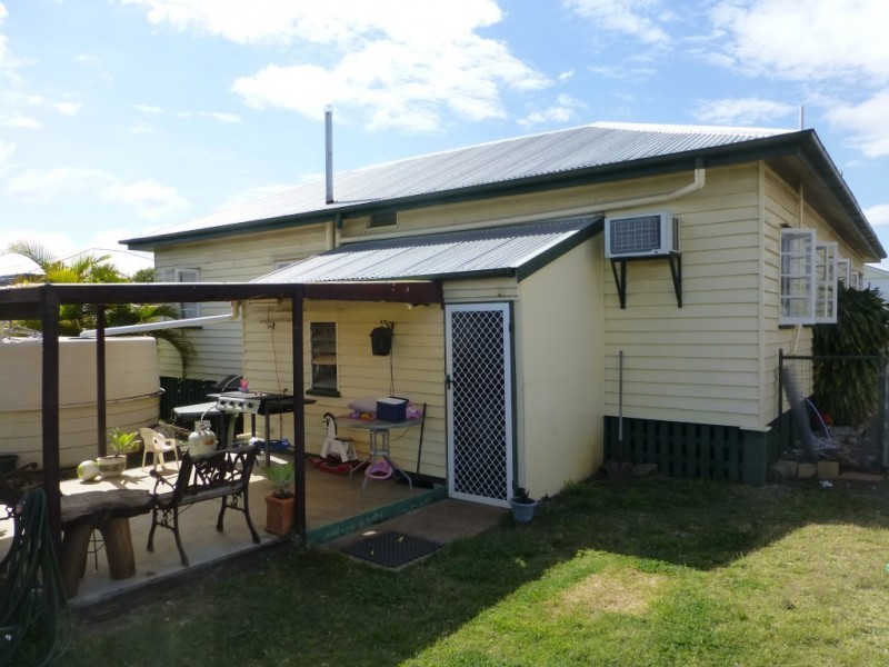 18 BROOKES STREET, Biggenden QLD 4621