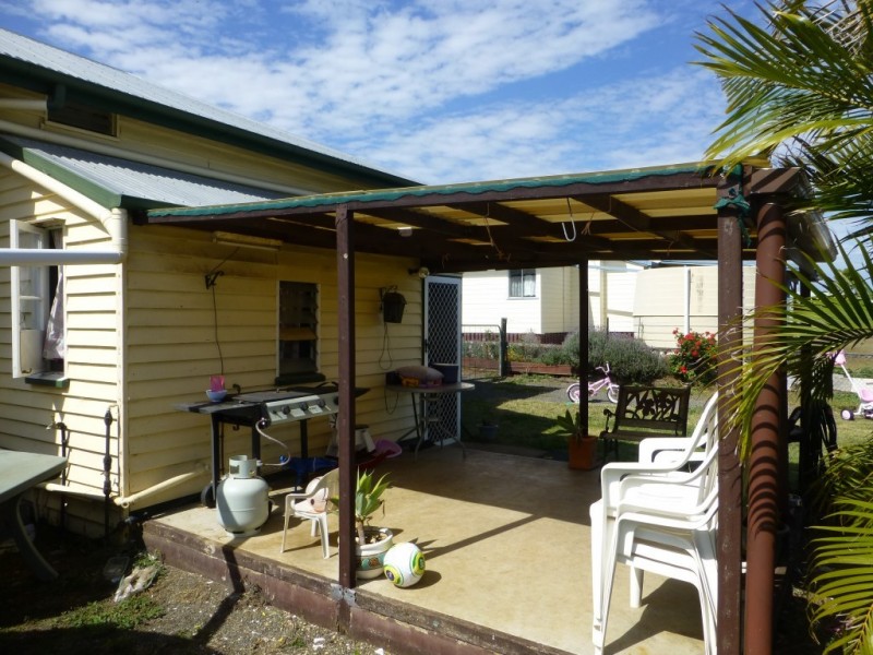 18 BROOKES STREET, Biggenden QLD 4621