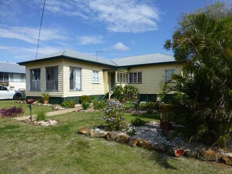 18 BROOKES STREET, Biggenden QLD 4621