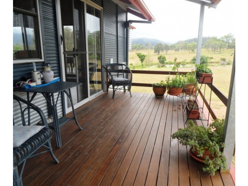 260 WOOWOONGA HALL ROAD, Woowoonga QLD 4621