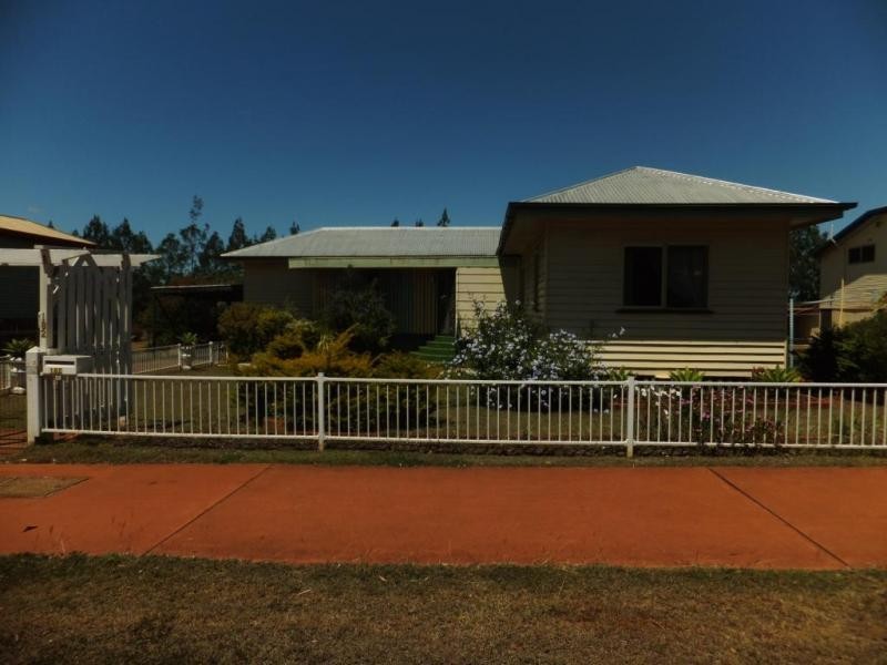 182 CHURCHILL STREET, Childers QLD 4660