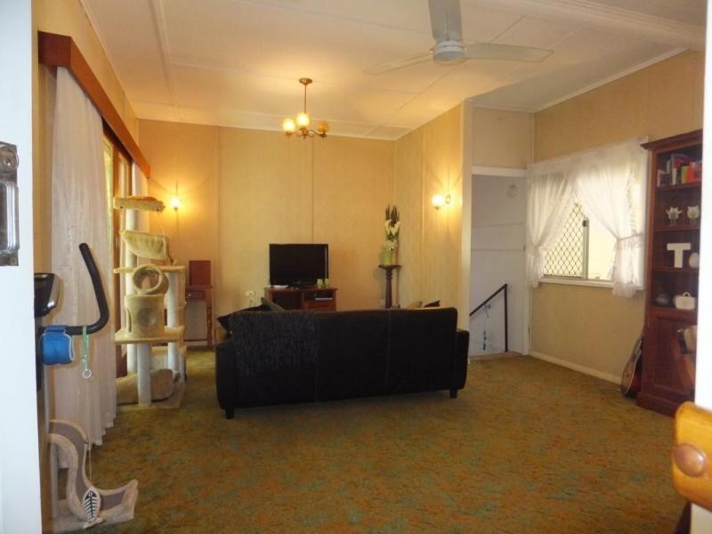 182 CHURCHILL STREET, Childers QLD 4660