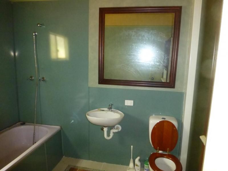 236 STOCKYARD ROAD, North Isis QLD 4660