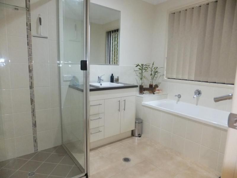 27 LEONARD COURT, Cordalba QLD 4660