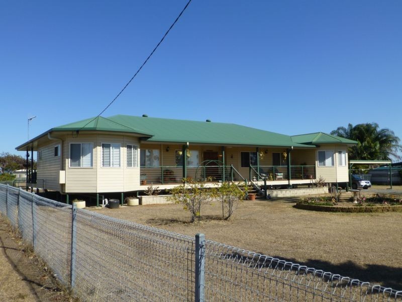 1 Mckenzie Street, Biggenden QLD 4621