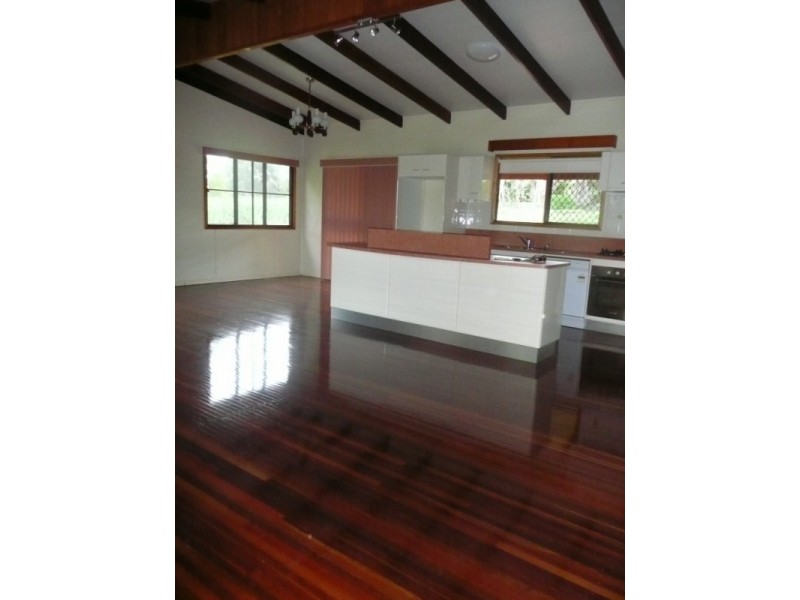 2 Hinkler Street, Childers QLD 4660