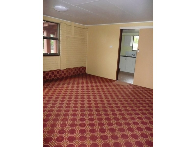 2 Hinkler Street, Childers QLD 4660