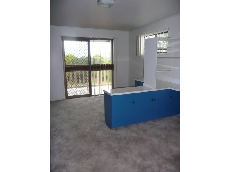 2 Hinkler Street, Childers QLD 4660