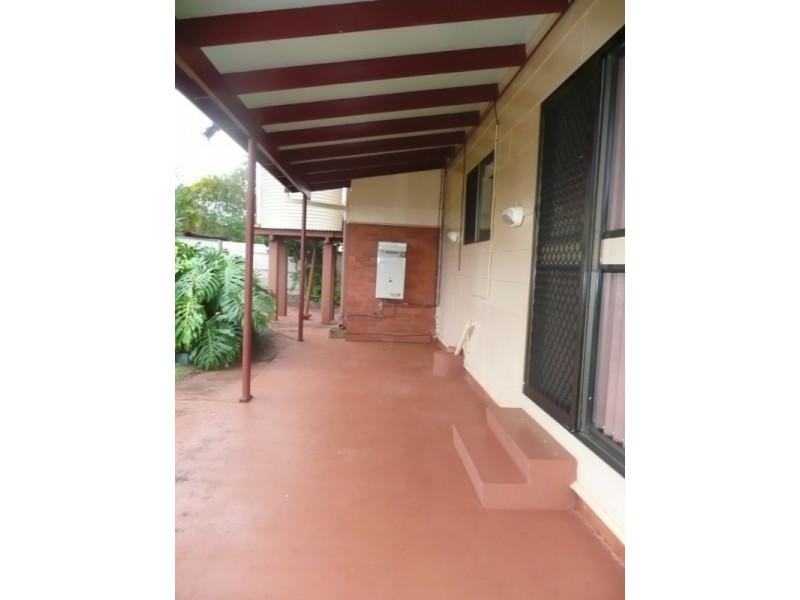 2 Hinkler Street, Childers QLD 4660