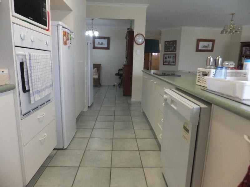 863 KNOCKROE ROAD, North Isis QLD 4660