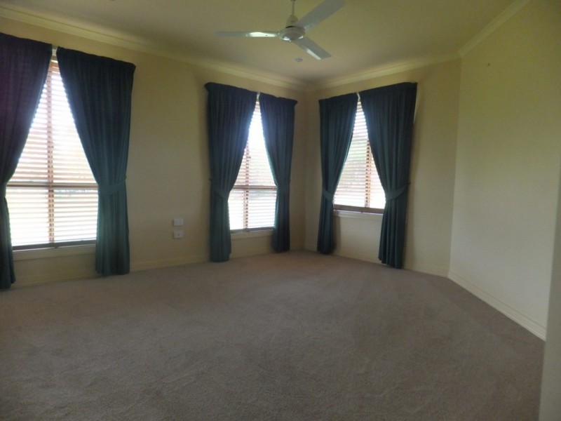 2 GREEN VALLEY COURT, North Isis QLD 4660