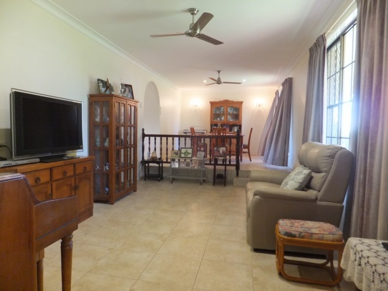 6 KEELEY STREET, Childers QLD 4660