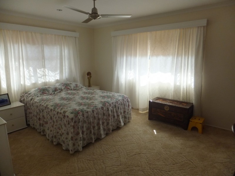 6 KEELEY STREET, Childers QLD 4660