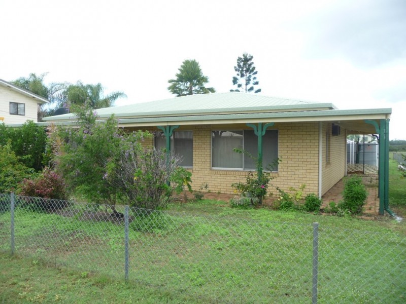 12 HOMANN STREET, Buxton QLD 4660