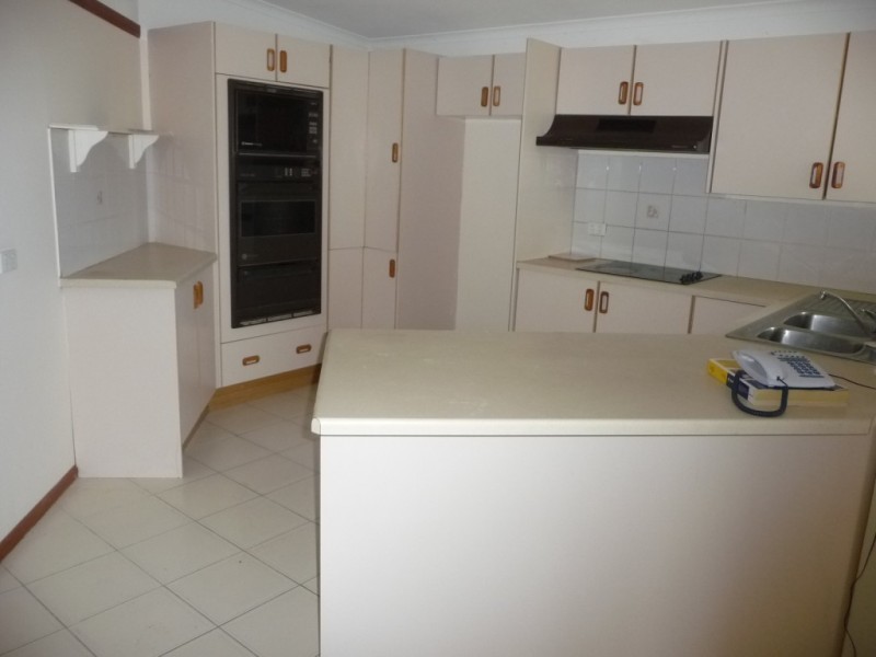12 HOMANN STREET, Buxton QLD 4660