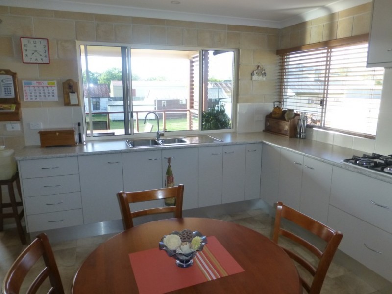 25 EDWARD STREET, Biggenden QLD 4621