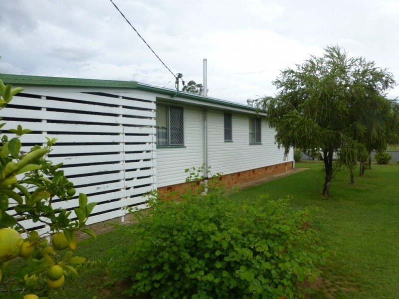 32 VICTORIA STREET, Biggenden QLD 4621