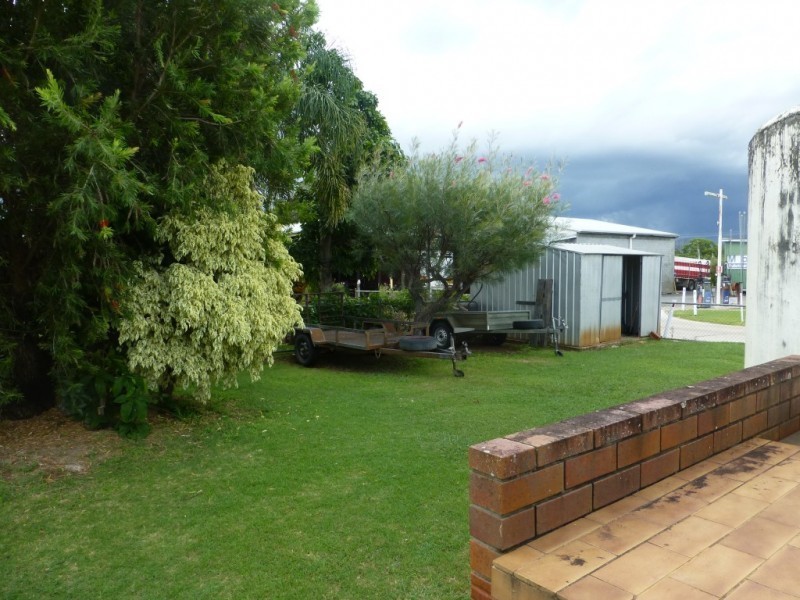 32 VICTORIA STREET, Biggenden QLD 4621