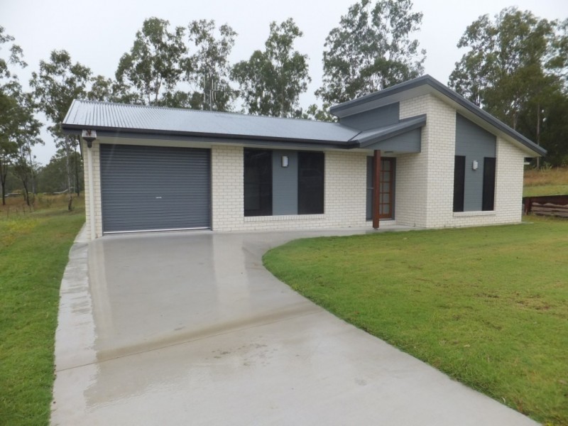 4 STRINGYBARK COURT, Apple Tree Creek QLD 4660