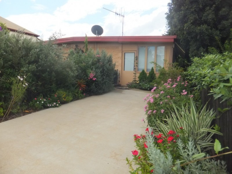 11 CHURCHILL STREET, Childers QLD 4660