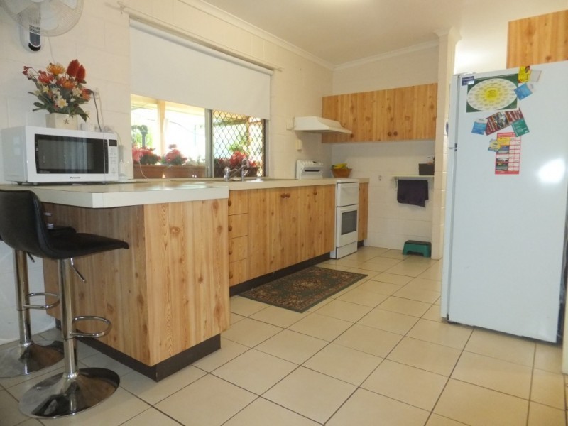 11 CHURCHILL STREET, Childers QLD 4660