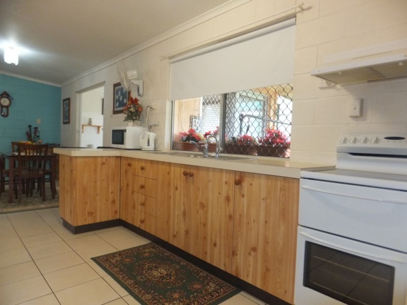 11 CHURCHILL STREET, Childers QLD 4660