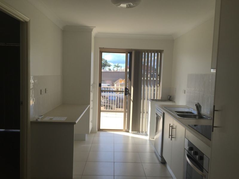 3/2 McIlwraith Street, Childers QLD 4660