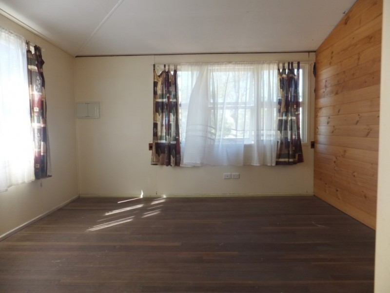 25 OAKVIEW DRIVE, Redridge QLD 4660