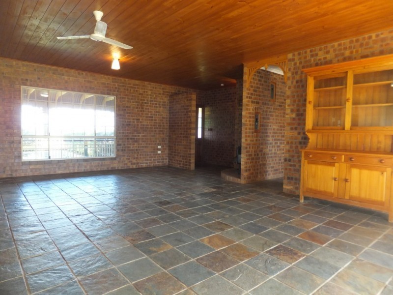 95 NEIGHBOURS ROAD, Redridge QLD 4660