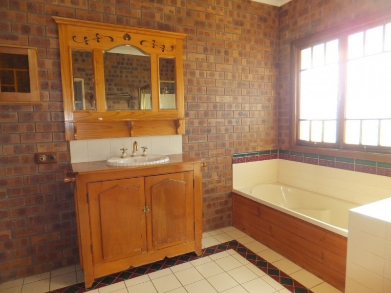 95 NEIGHBOURS ROAD, Redridge QLD 4660