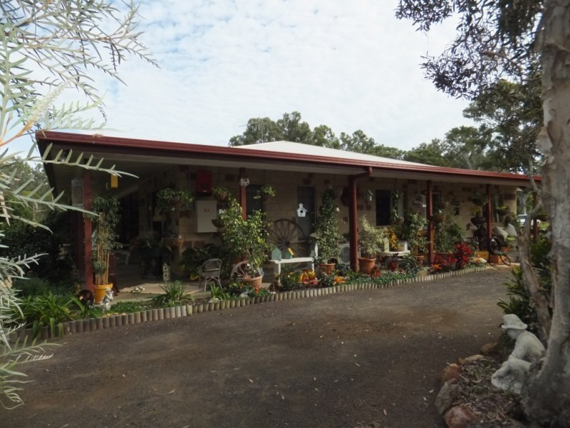 8 WHITES ROAD, Horton QLD 4660