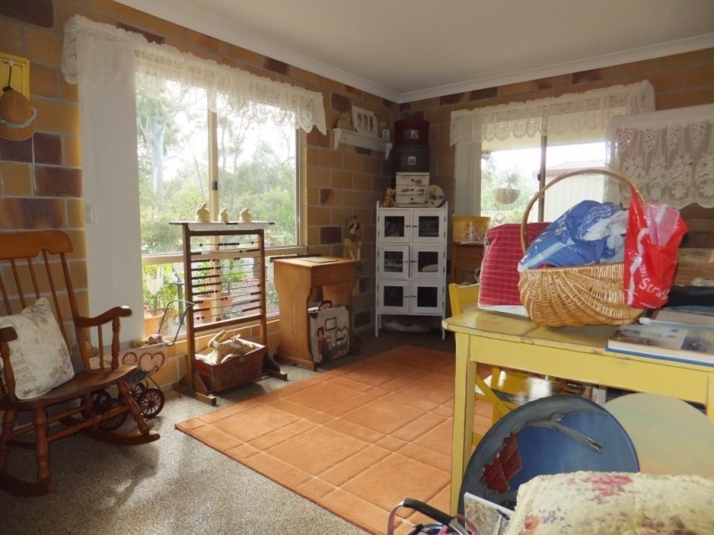 8 WHITES ROAD, Horton QLD 4660