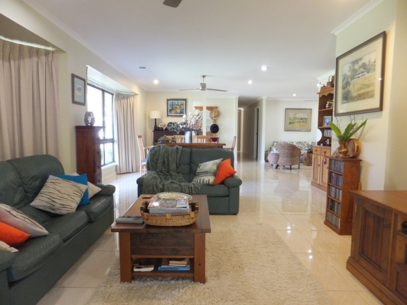48 GREVILLEA DRIVE, Redridge QLD 4660