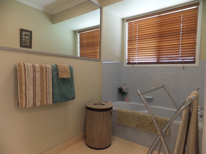48 GREVILLEA DRIVE, Redridge QLD 4660