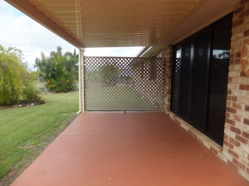 30 PIONEER AVENUE, Childers QLD 4660