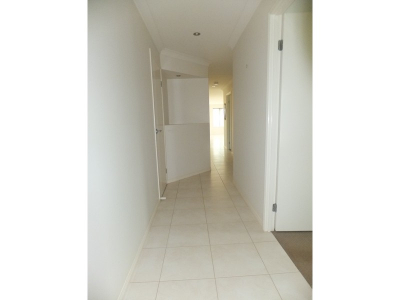 30 PIONEER AVENUE, Childers QLD 4660