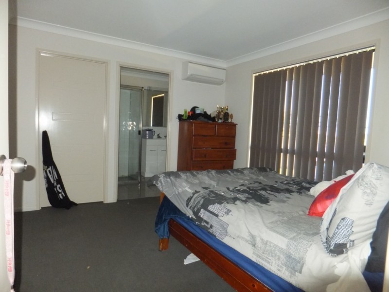 27 PIONEER AVENUE, Childers QLD 4660