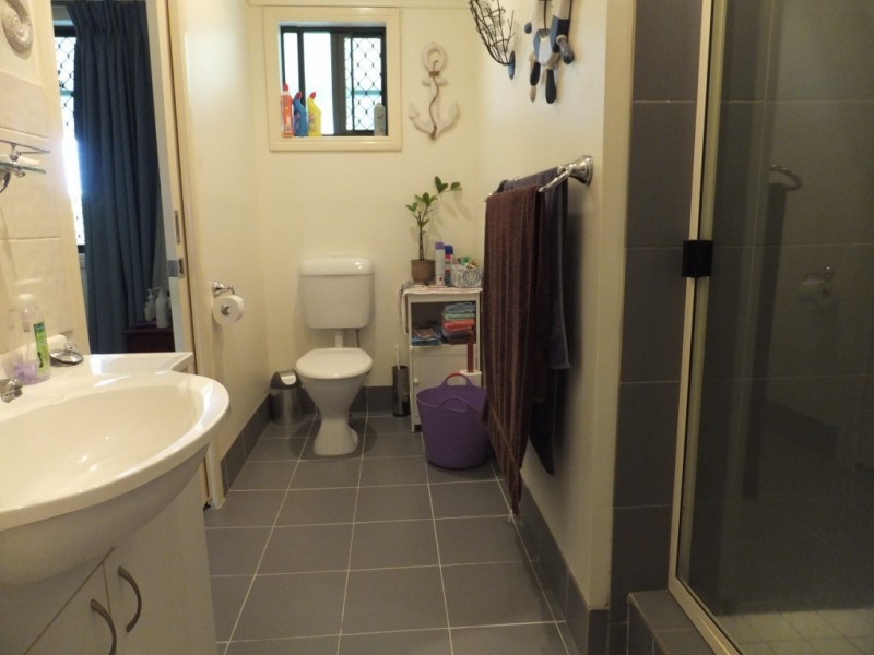 1 CANECUTTER COURT, Childers QLD 4660