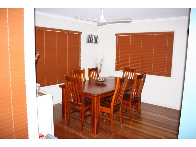 8 HORTON STREET, Biggenden QLD 4621