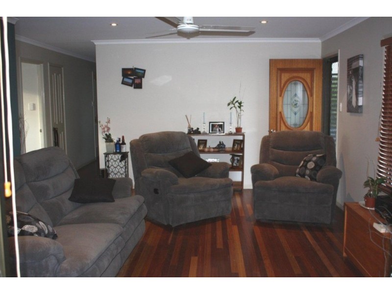 8 HORTON STREET, Biggenden QLD 4621