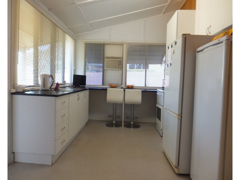 6 NELSON STREET, Childers QLD 4660