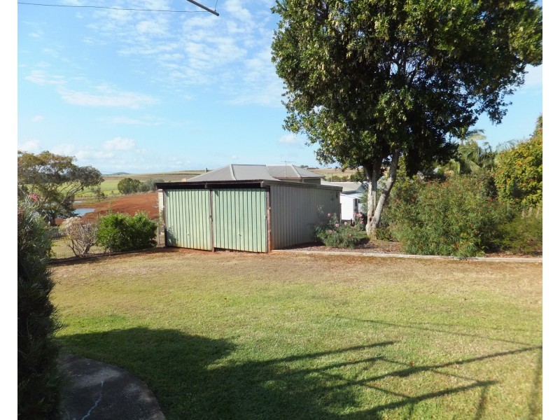6 NELSON STREET, Childers QLD 4660