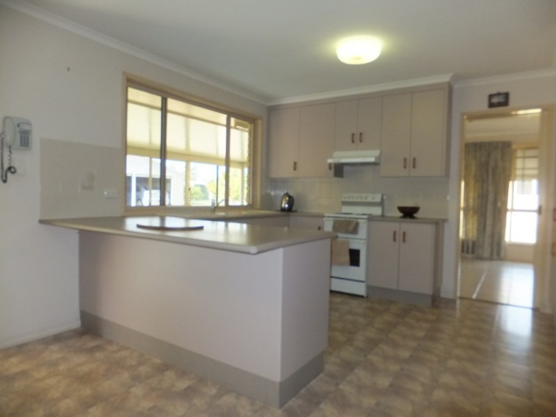 14 LEONARD COURT, Cordalba QLD 4660